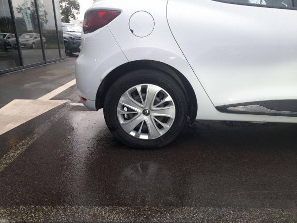 Vente en ligne Renault Clio 4 Clio 1.2 16V 75 au prix de 10 990 €