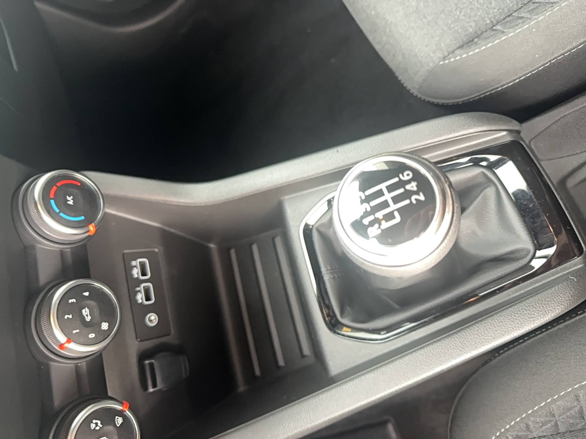 Vente en ligne Renault Clio 5 Clio TCe 90 au prix de 14 490 €