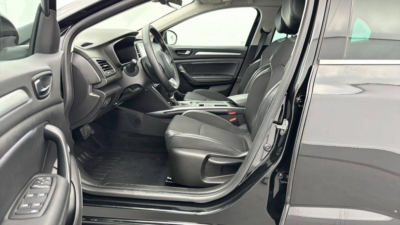 Vente en ligne Renault Megane 4  Blue dCi 115 EDC au prix de 23 490 €
