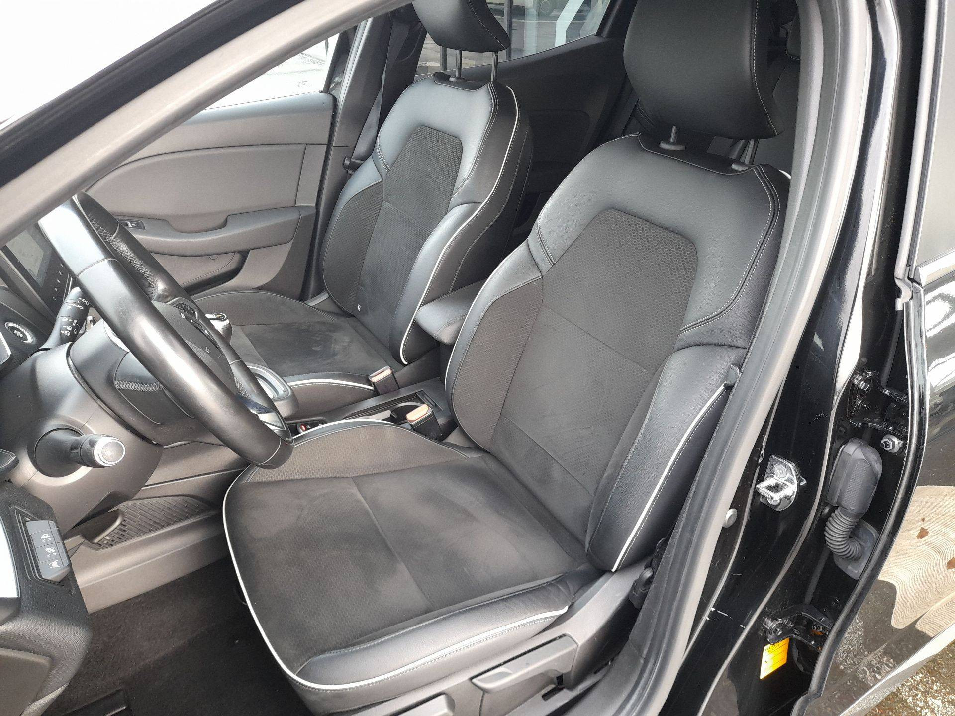 Vente en ligne Renault Clio 5 Clio TCe 100 au prix de 11 990 €