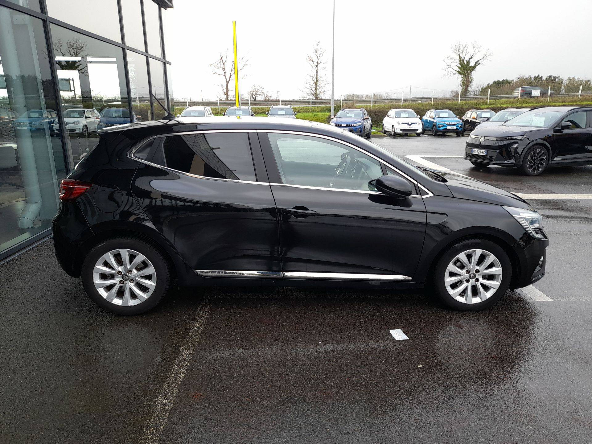 Vente en ligne Renault Clio 5 Clio TCe 100 au prix de 11 990 €