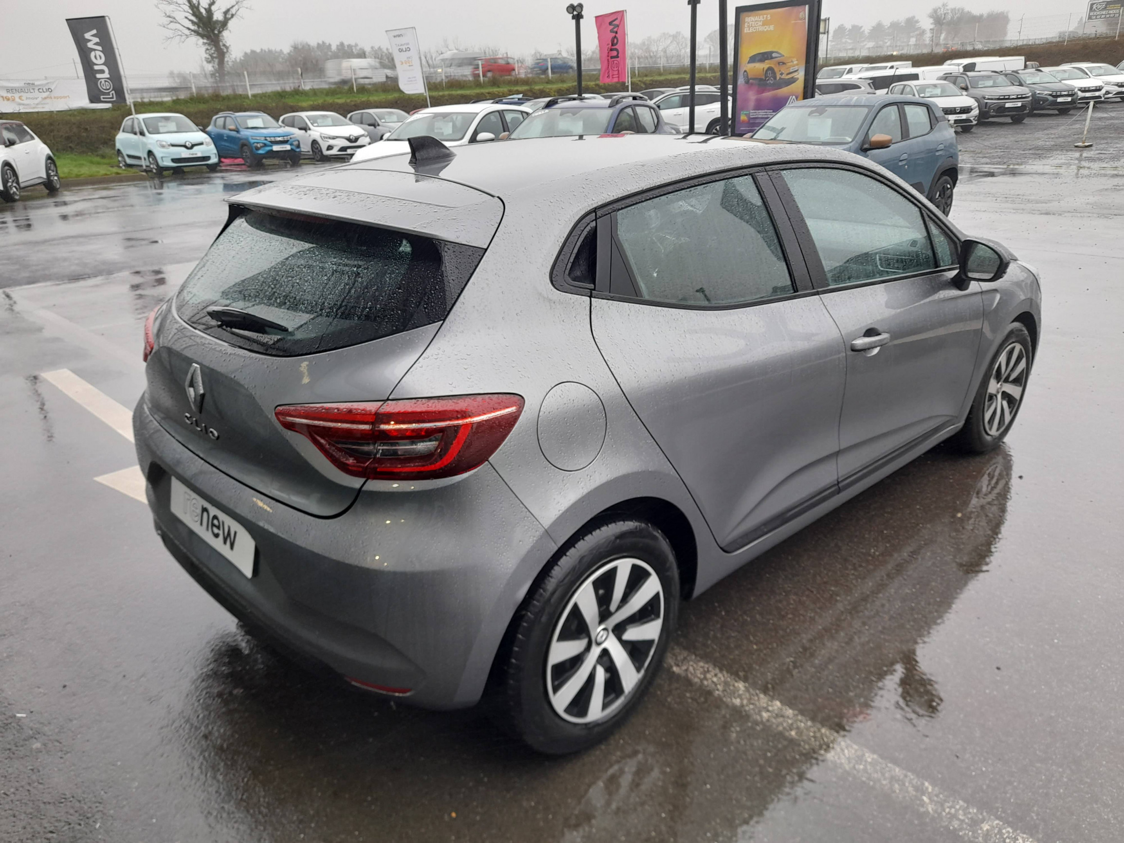 Vente en ligne Renault Clio 5 Clio TCe 90 au prix de 13 890 €