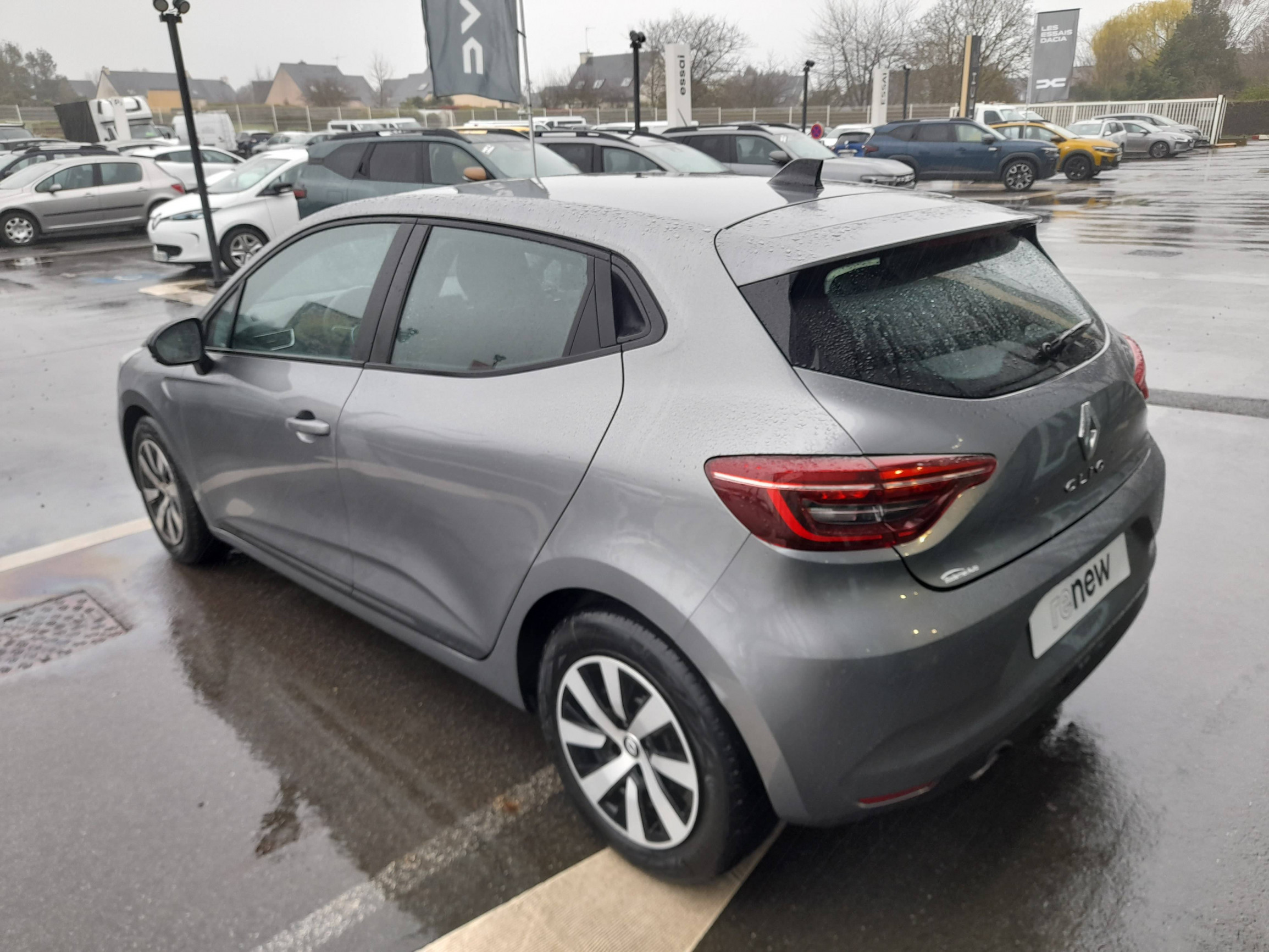 Vente en ligne Renault Clio 5 Clio TCe 90 au prix de 13 890 €