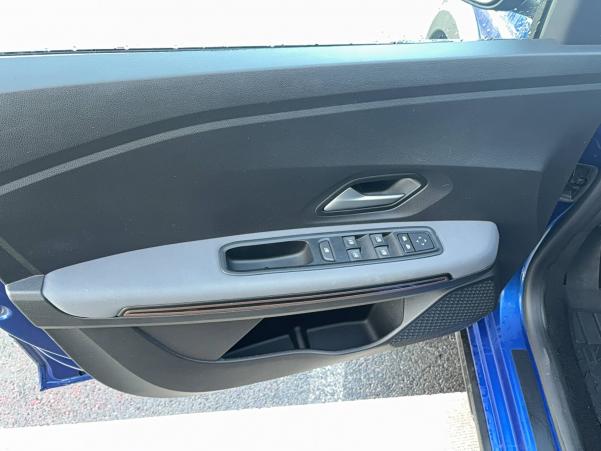 Vente en ligne Dacia Sandero  ECO-G 100 au prix de 17 490 €