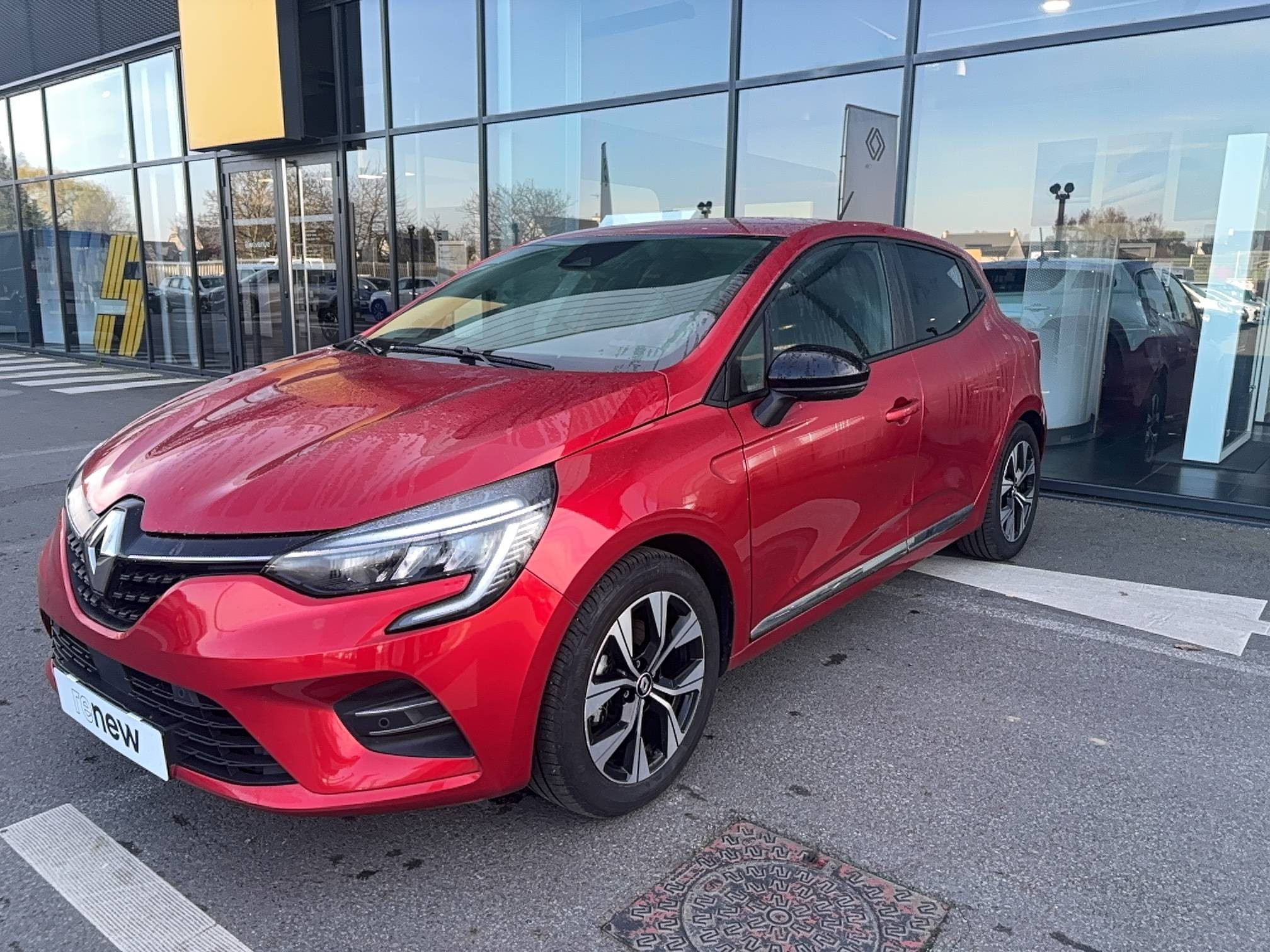 Renault Clio 5 Clio E-Tech full hybrid 145 occasion de 2023 en vente à Lamballe