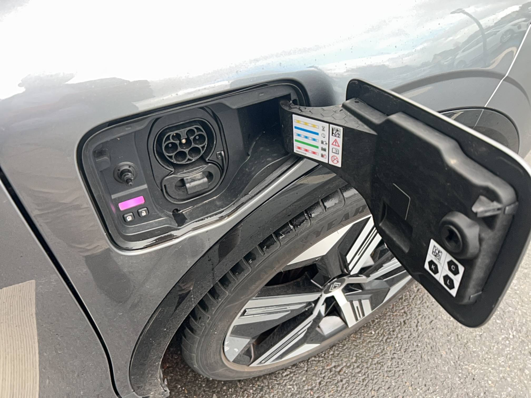 Vente en ligne Renault Megane E-Tech  EV60 220 ch super charge au prix de 24 990 €