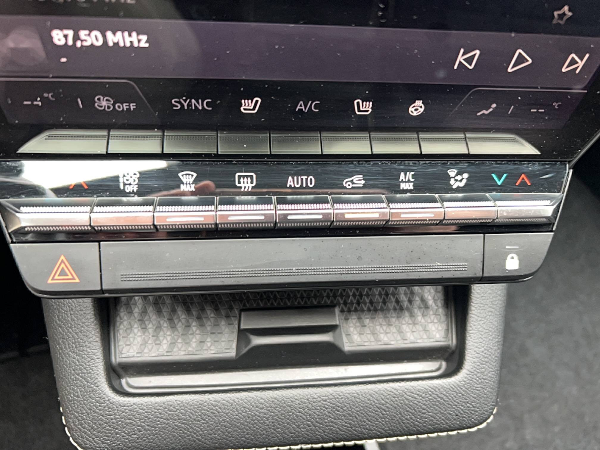 Vente en ligne Renault Megane E-Tech  EV60 220 ch super charge au prix de 24 990 €