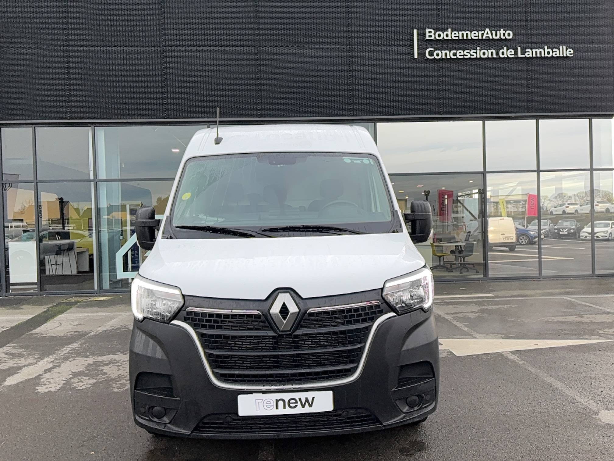 Vente en ligne Renault Master Fourgon MASTER FGN TRAC F3500 L2H2 BLUE DCI 135 au prix de 29 000 €