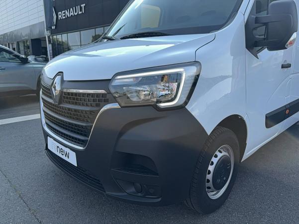 Vente en ligne Renault Master Fourgon MASTER FGN TRAC F3500 L3H3 BLUE DCI 135 au prix de 35 500 €