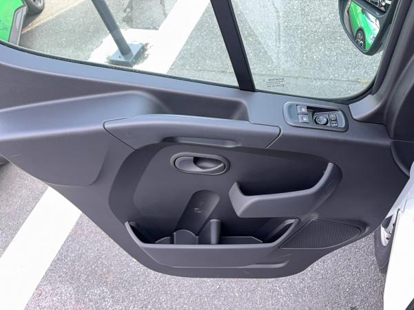 Vente en ligne Renault Master Fourgon MASTER FGN TRAC F3500 L3H3 BLUE DCI 135 au prix de 35 500 €