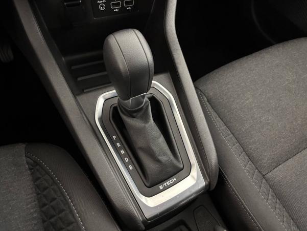 Vente en ligne Renault Clio 5 Clio E-Tech 140 - 21N au prix de 16 490 €
