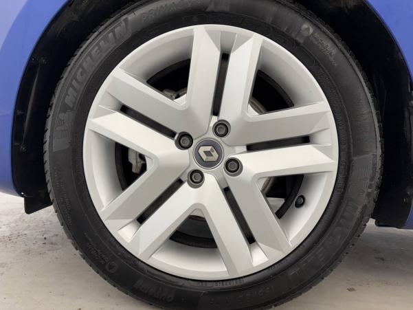 Vente en ligne Renault Clio 5 Clio E-Tech 140 - 21N au prix de 16 490 €