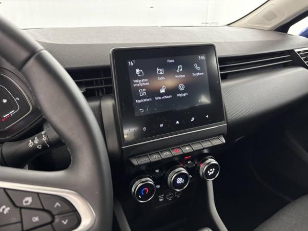 Vente en ligne Renault Clio 5 Clio E-Tech 140 - 21N au prix de 16 490 €