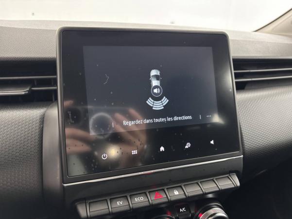 Vente en ligne Renault Clio 5 Clio E-Tech 140 - 21N au prix de 16 490 €