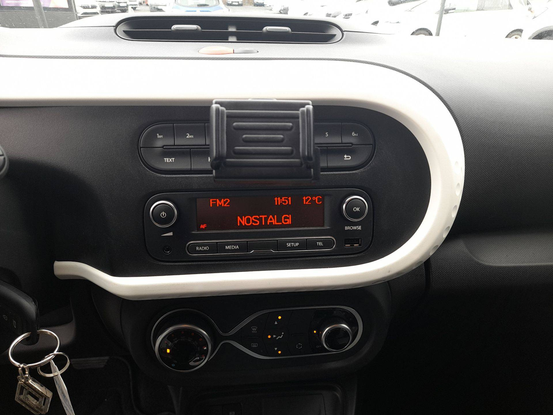 Vente en ligne Renault Twingo Electrique Twingo III E-Tech au prix de 10 990 €