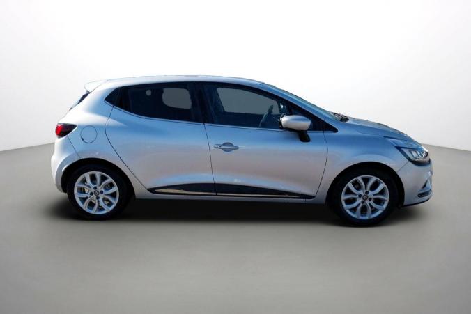 Vente en ligne Renault Clio 4 Clio dCi 90 Energy au prix de 12 690 €