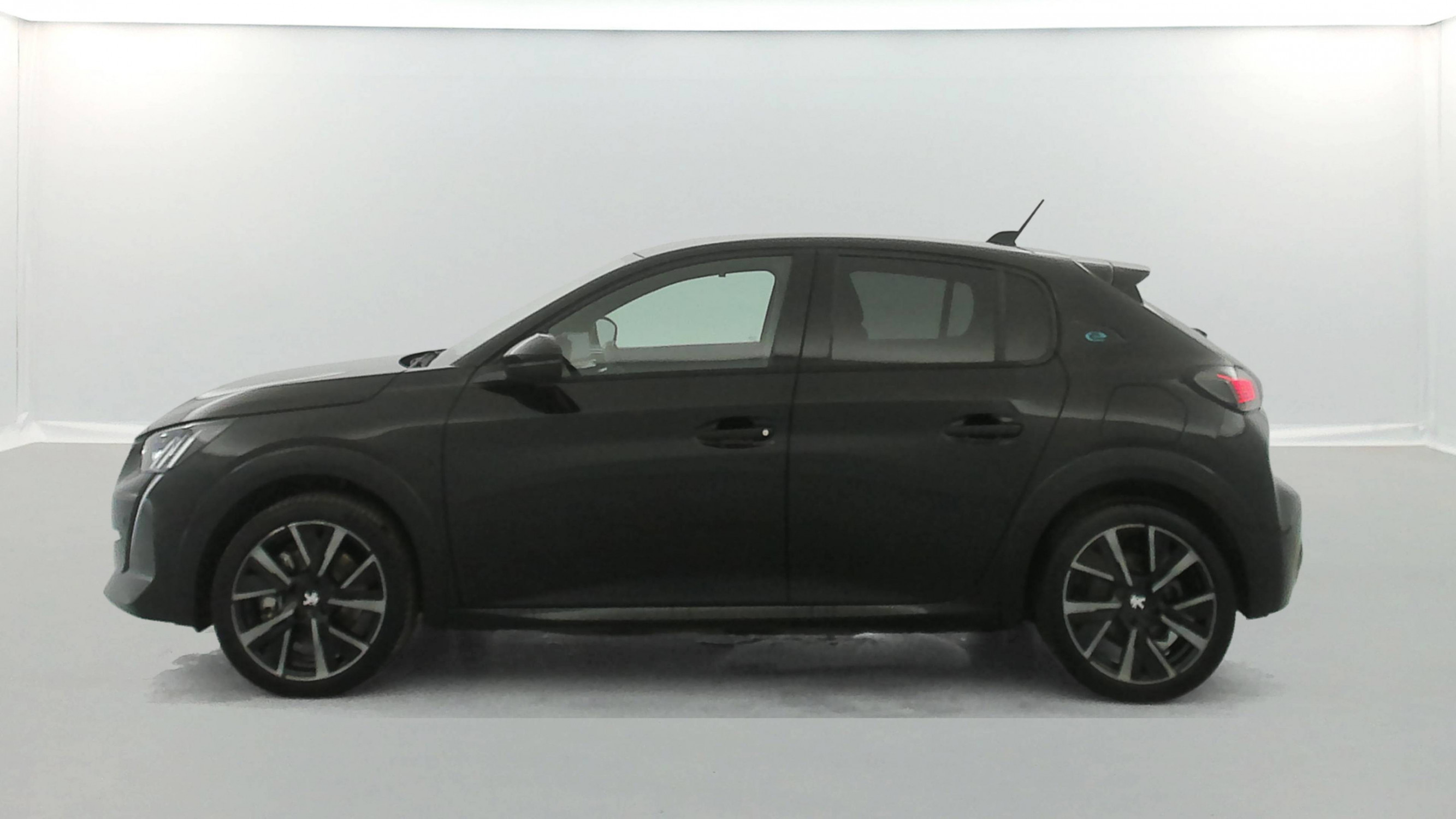 Vente en ligne Peugeot E-208  50 kWh 136ch au prix de 16 890 €