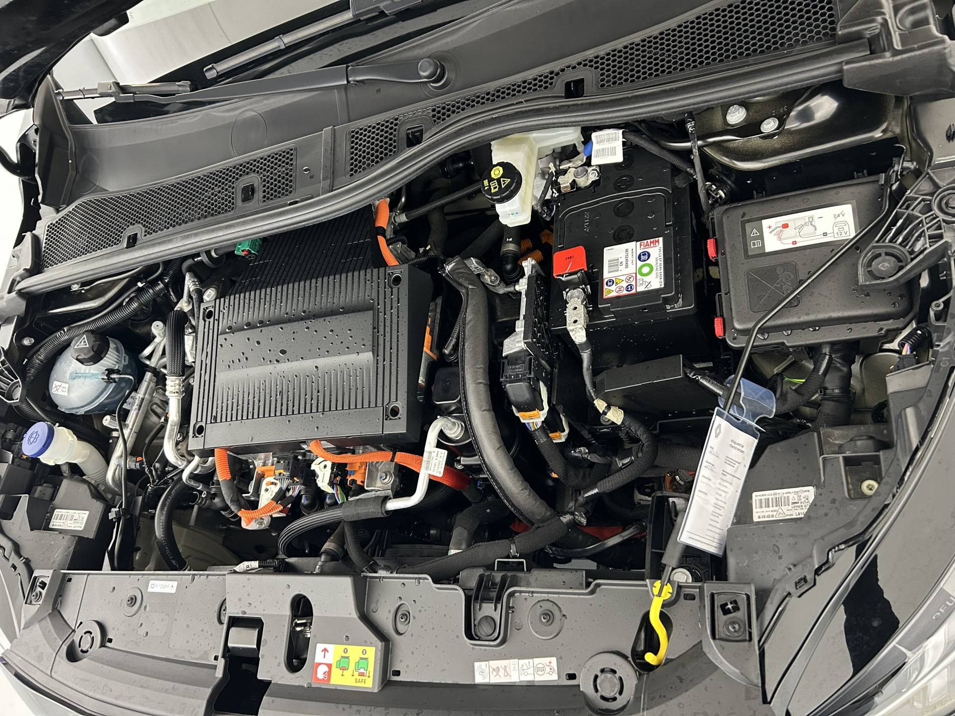 Vente en ligne Peugeot E-208  50 kWh 136ch au prix de 16 890 €