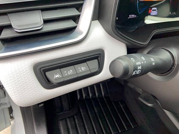 Vente en ligne Renault Clio 5 Clio E-Tech 140 - 21N au prix de 16 890 €