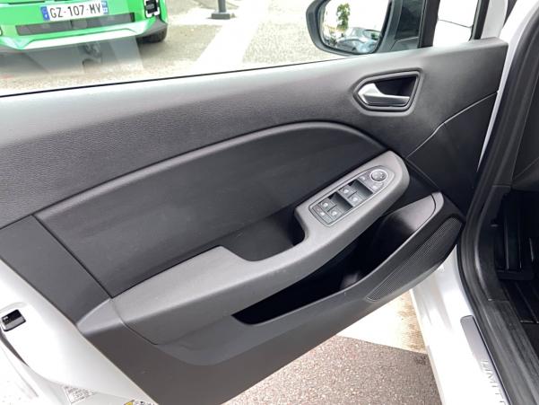 Vente en ligne Renault Clio 5 Clio E-Tech 140 - 21N au prix de 16 890 €