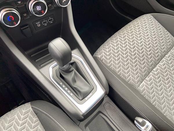 Vente en ligne Renault Clio 5 Clio E-Tech 140 - 21N au prix de 16 890 €