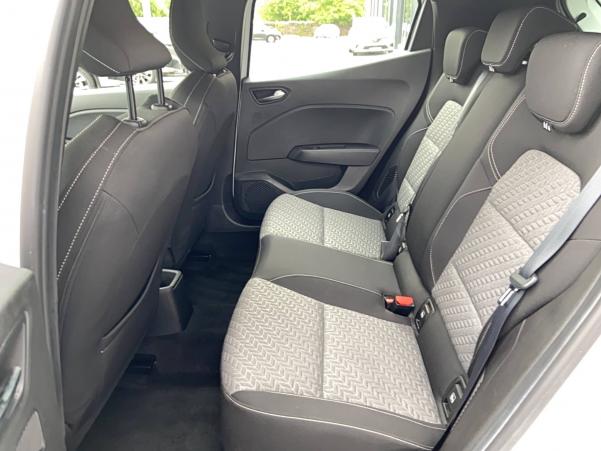 Vente en ligne Renault Clio 5 Clio E-Tech 140 - 21N au prix de 16 890 €
