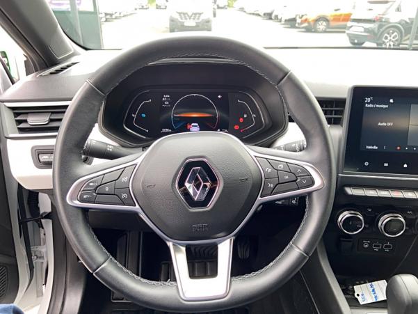 Vente en ligne Renault Clio 5 Clio E-Tech 140 - 21N au prix de 16 890 €