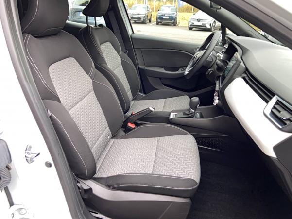 Vente en ligne Renault Clio 5 Clio E-Tech 140 - 21N au prix de 16 890 €