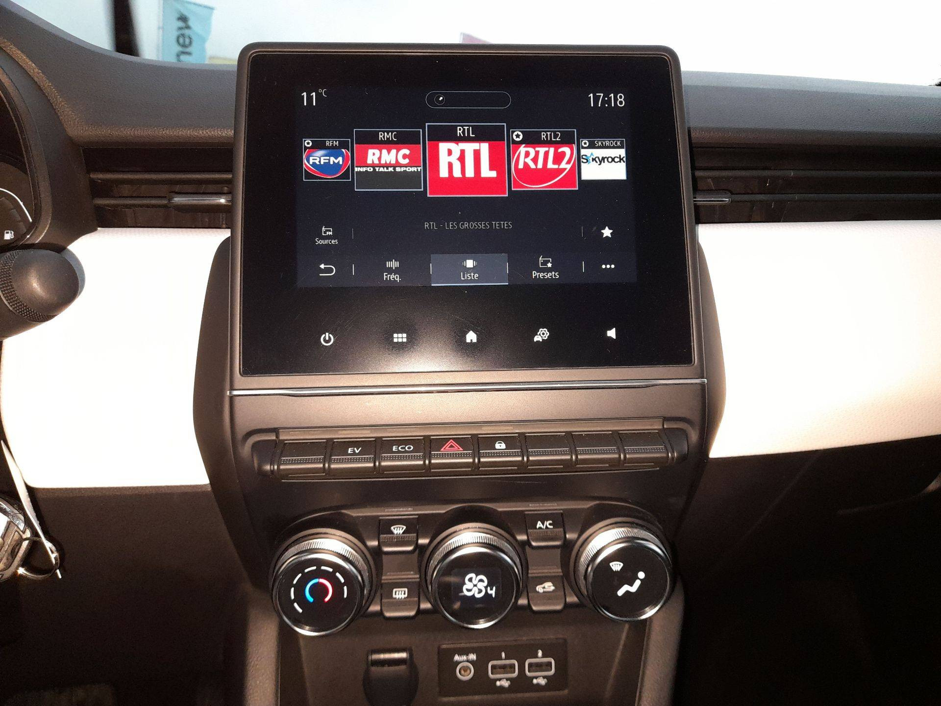 Vente en ligne Renault Clio 5 Clio E-Tech full hybrid 145 au prix de 16 290 €