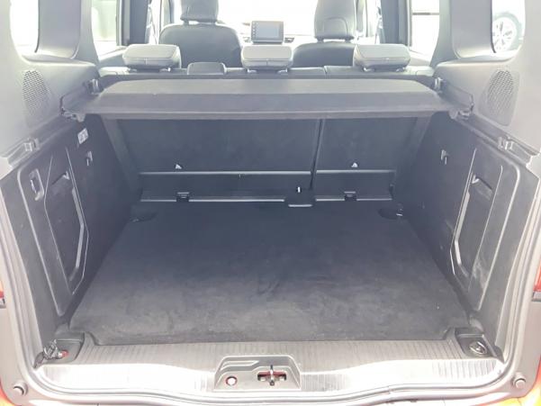Vente en ligne Renault Kangoo  Blue dCi 95 au prix de 21 490 €
