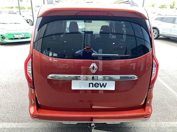 Vente en ligne Renault Kangoo  Blue dCi 95 au prix de 21 490 €