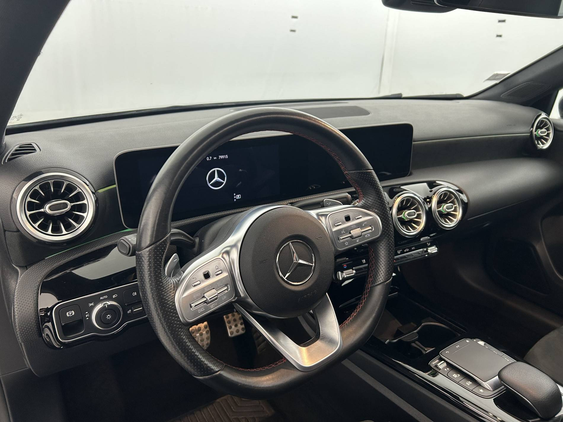 Vente en ligne Mercedes Classe A  180 d 7G-DCT au prix de 25 490 €