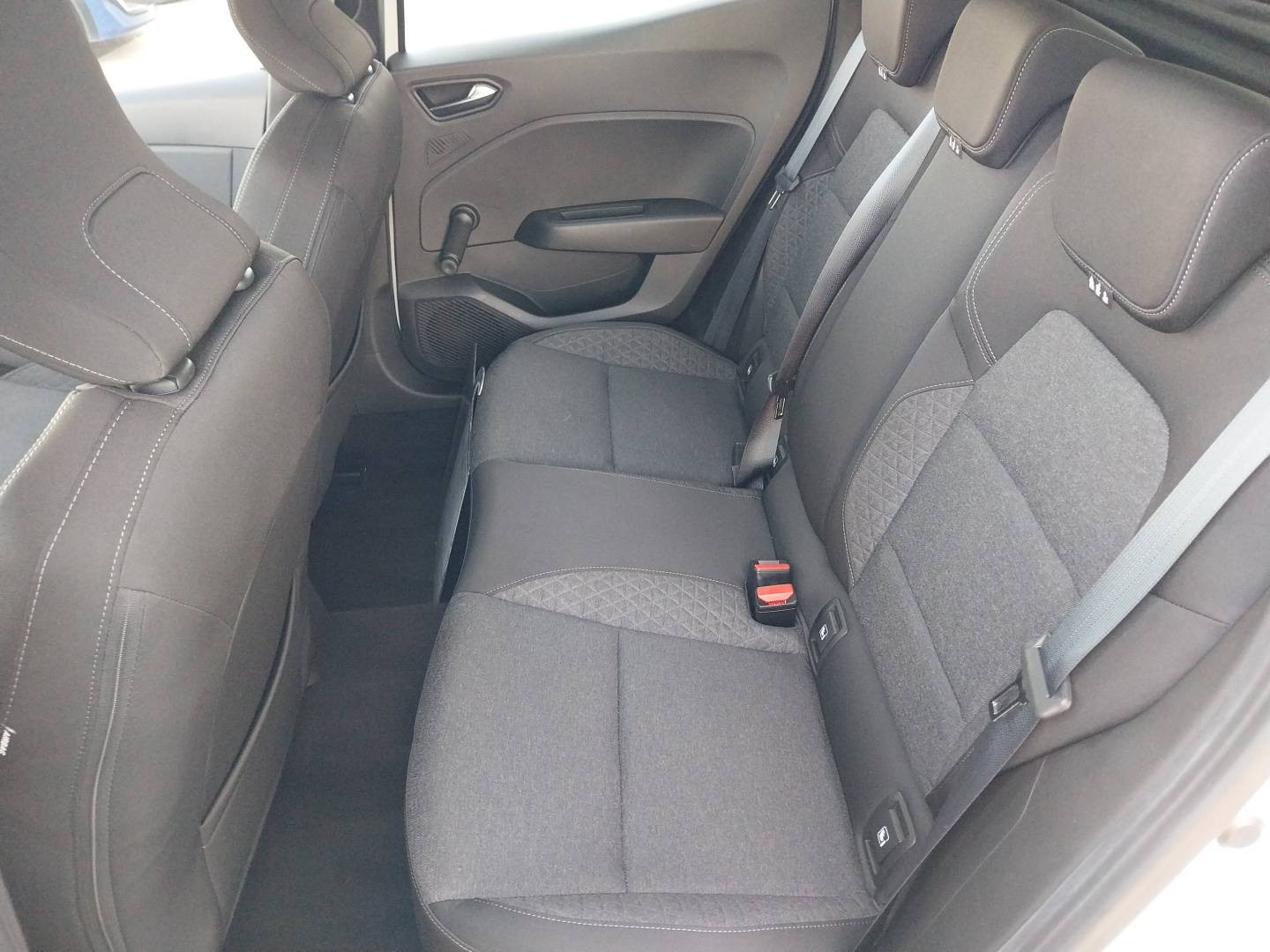 Vente en ligne Renault Clio 5 Clio TCe 100 au prix de 12 890 €