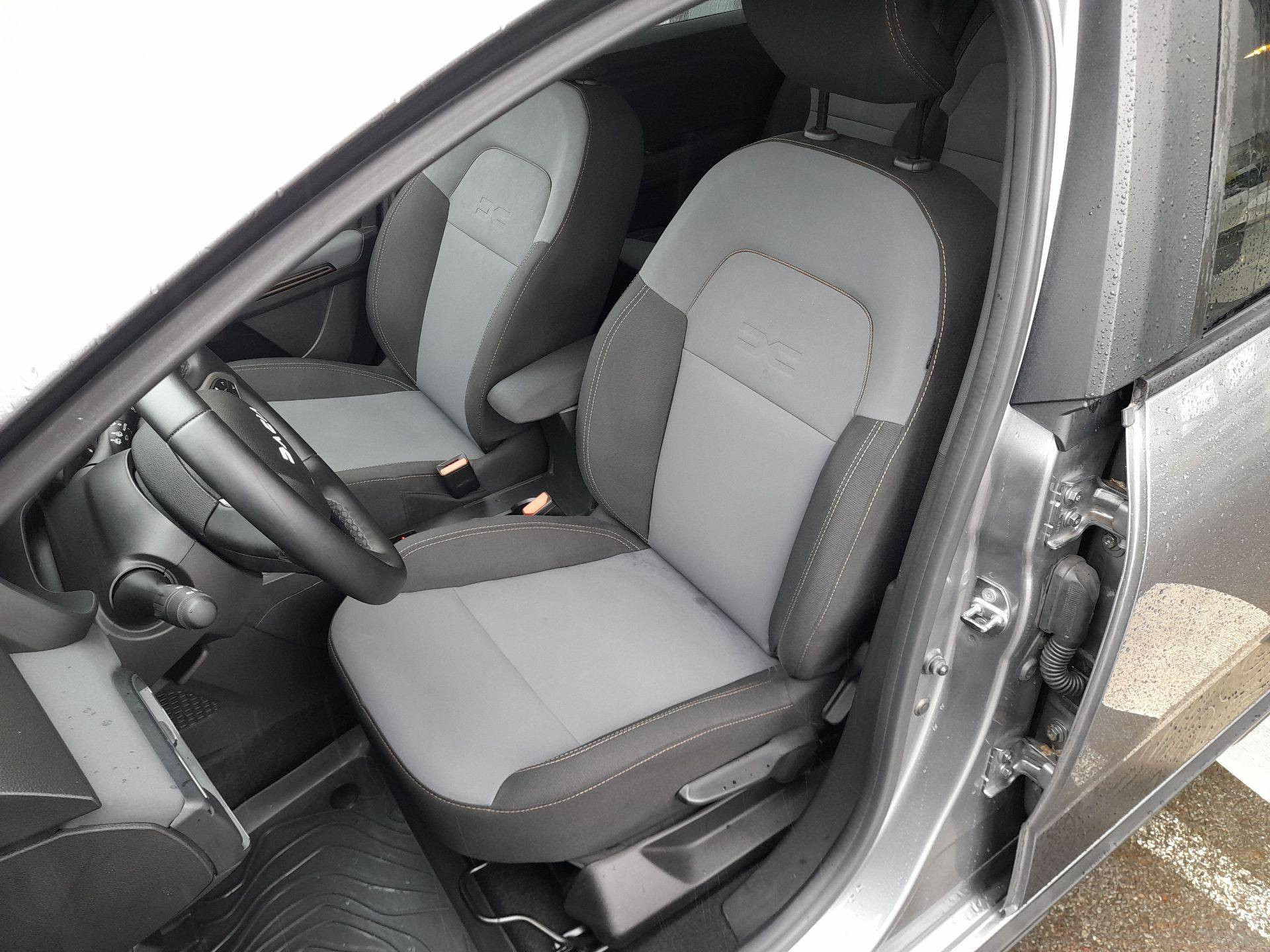 Vente en ligne Dacia Jogger  Hybrid 140 7 places GSR2 au prix de 25 990 €