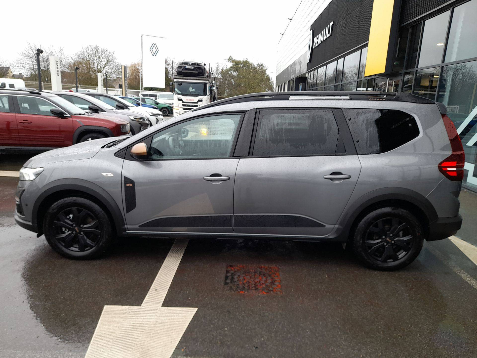 Vente en ligne Dacia Jogger  Hybrid 140 7 places GSR2 au prix de 25 990 €