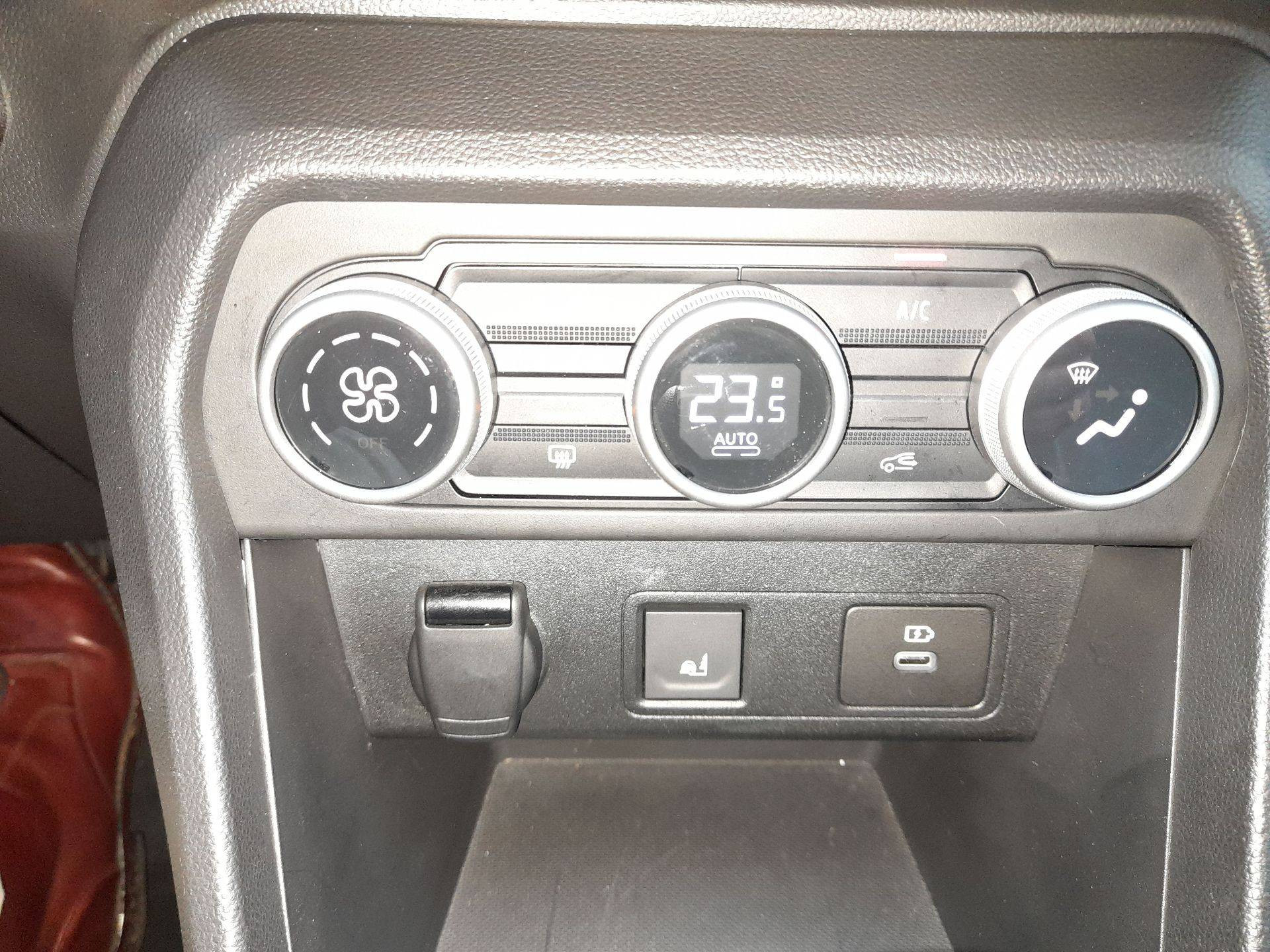 Vente en ligne Dacia Jogger  Hybrid 140 7 places GSR2 au prix de 25 990 €