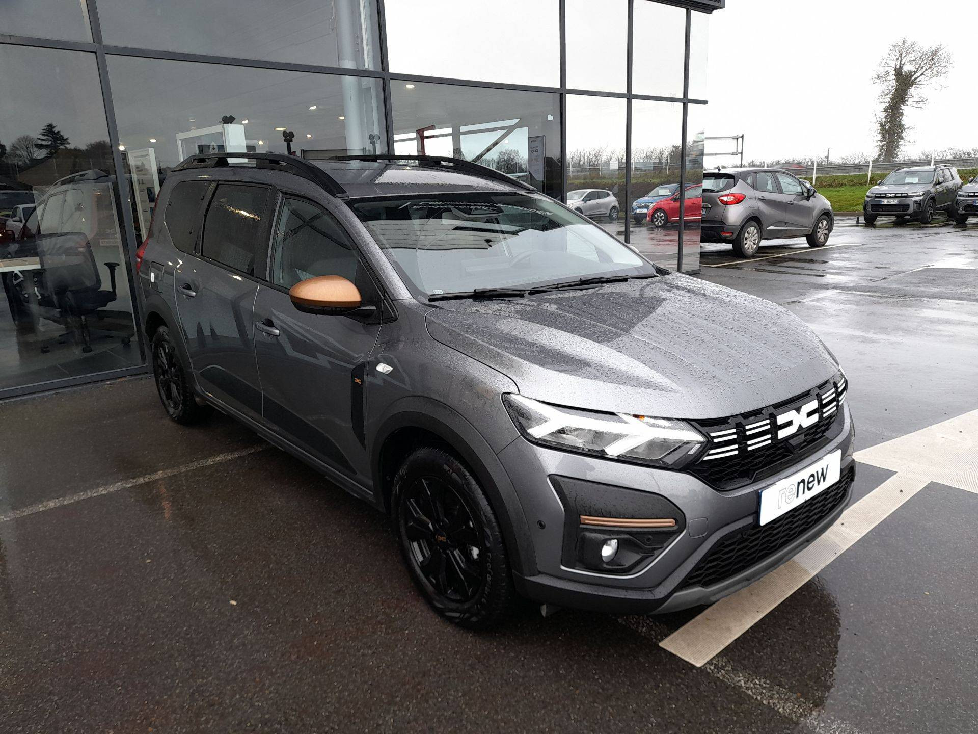 Vente en ligne Dacia Jogger  Hybrid 140 7 places GSR2 au prix de 25 990 €