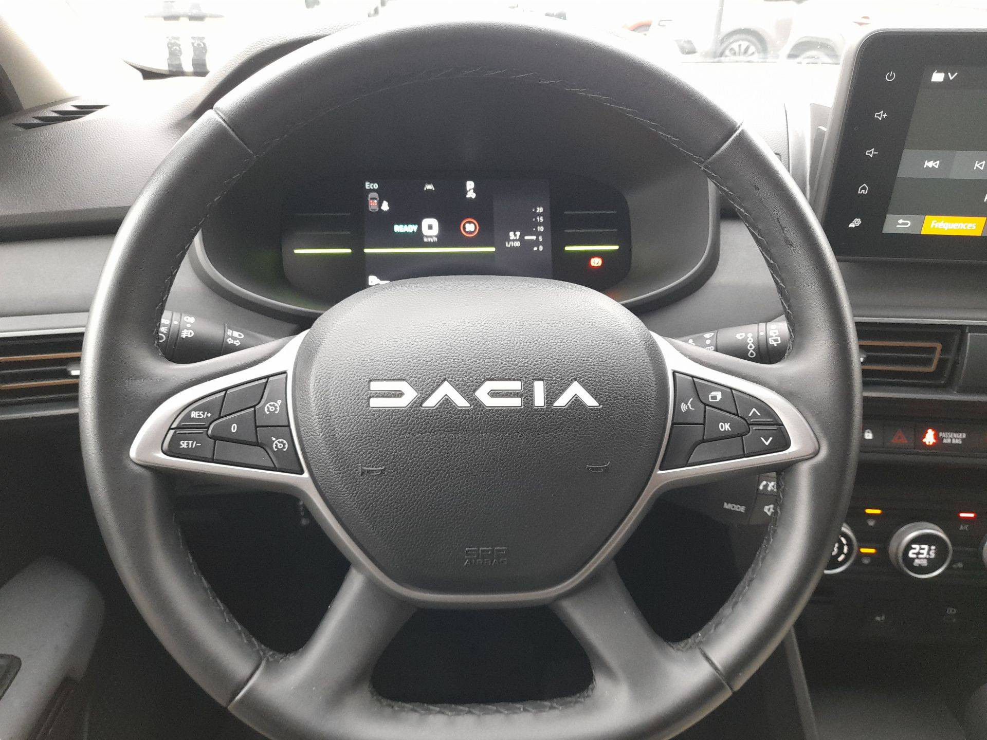 Vente en ligne Dacia Jogger  Hybrid 140 7 places GSR2 au prix de 25 990 €