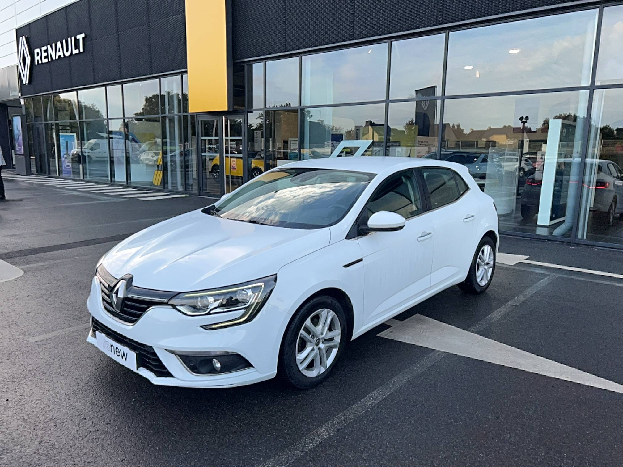Renault Megane 4 Mégane IV Berline Blue dCi 115 EDC occasion de 2020 en vente à Lamballe