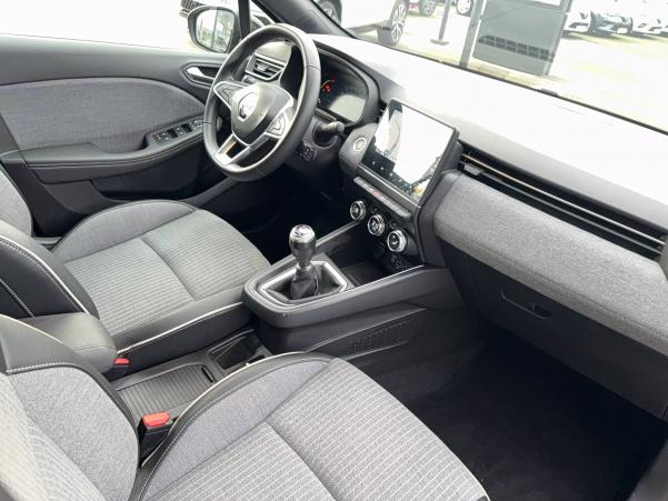 Vente en ligne Renault Clio 5 Clio TCe 90 - 21N au prix de 15 490 €