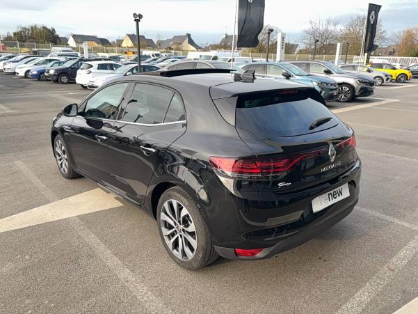 Vente en ligne Renault Megane 4  Blue dCi 115 EDC au prix de 24 495 €