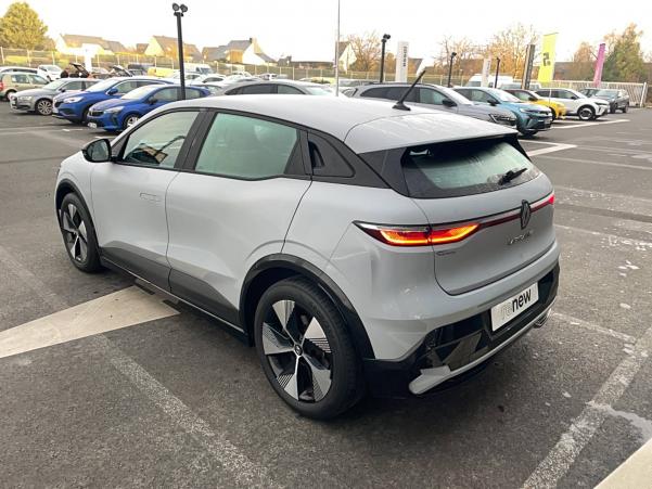 Vente en ligne Renault Megane E-Tech  EV60 220 ch super charge au prix de 21 990 €