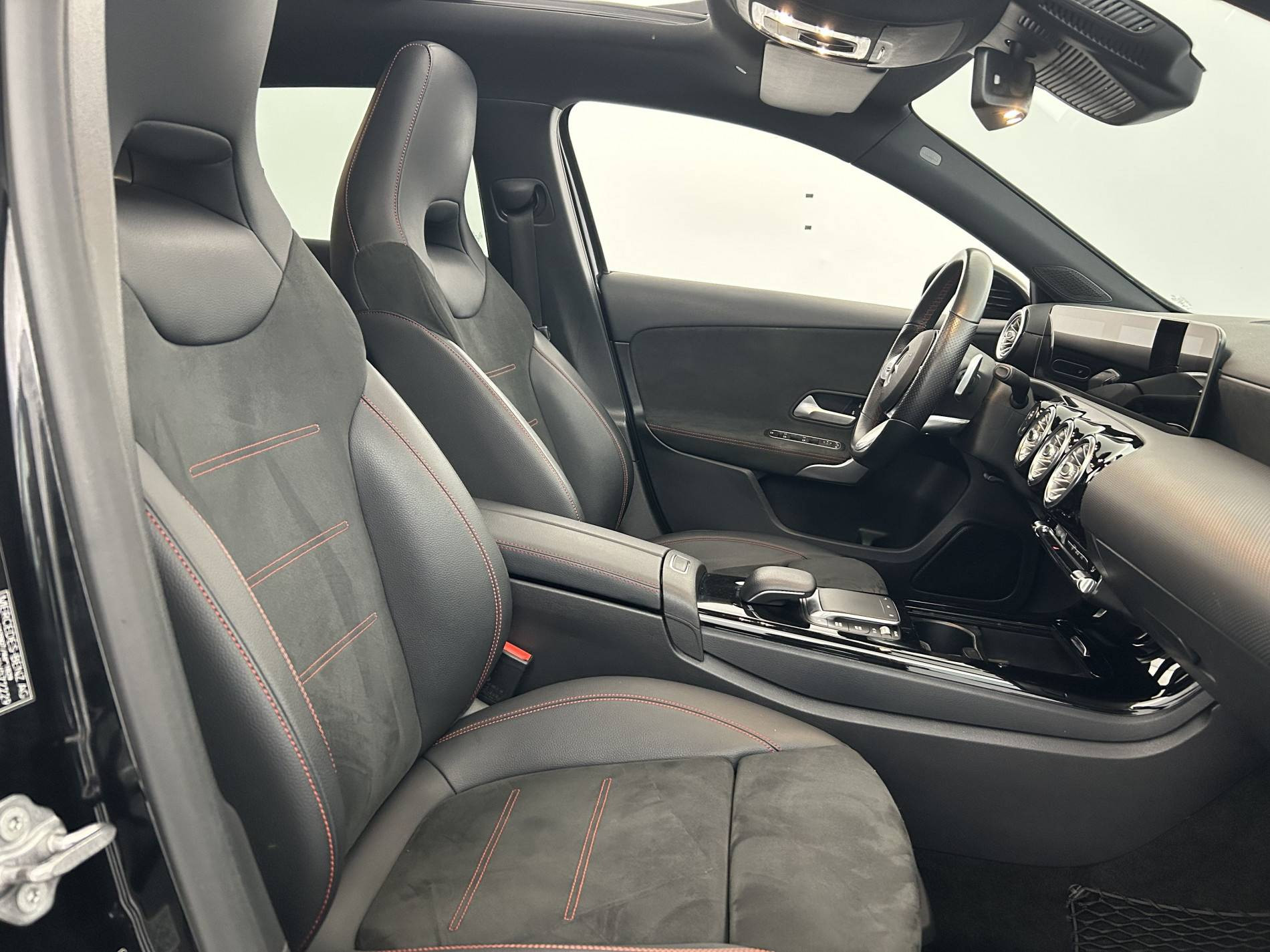 Vente en ligne Mercedes Classe A  180 d 7G-DCT au prix de 25 490 €