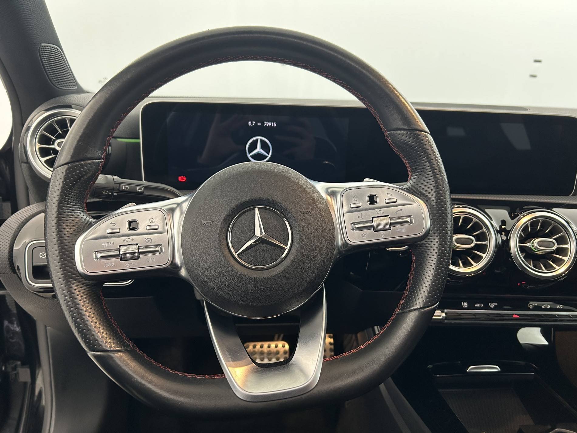Vente en ligne Mercedes Classe A  180 d 7G-DCT au prix de 25 490 €