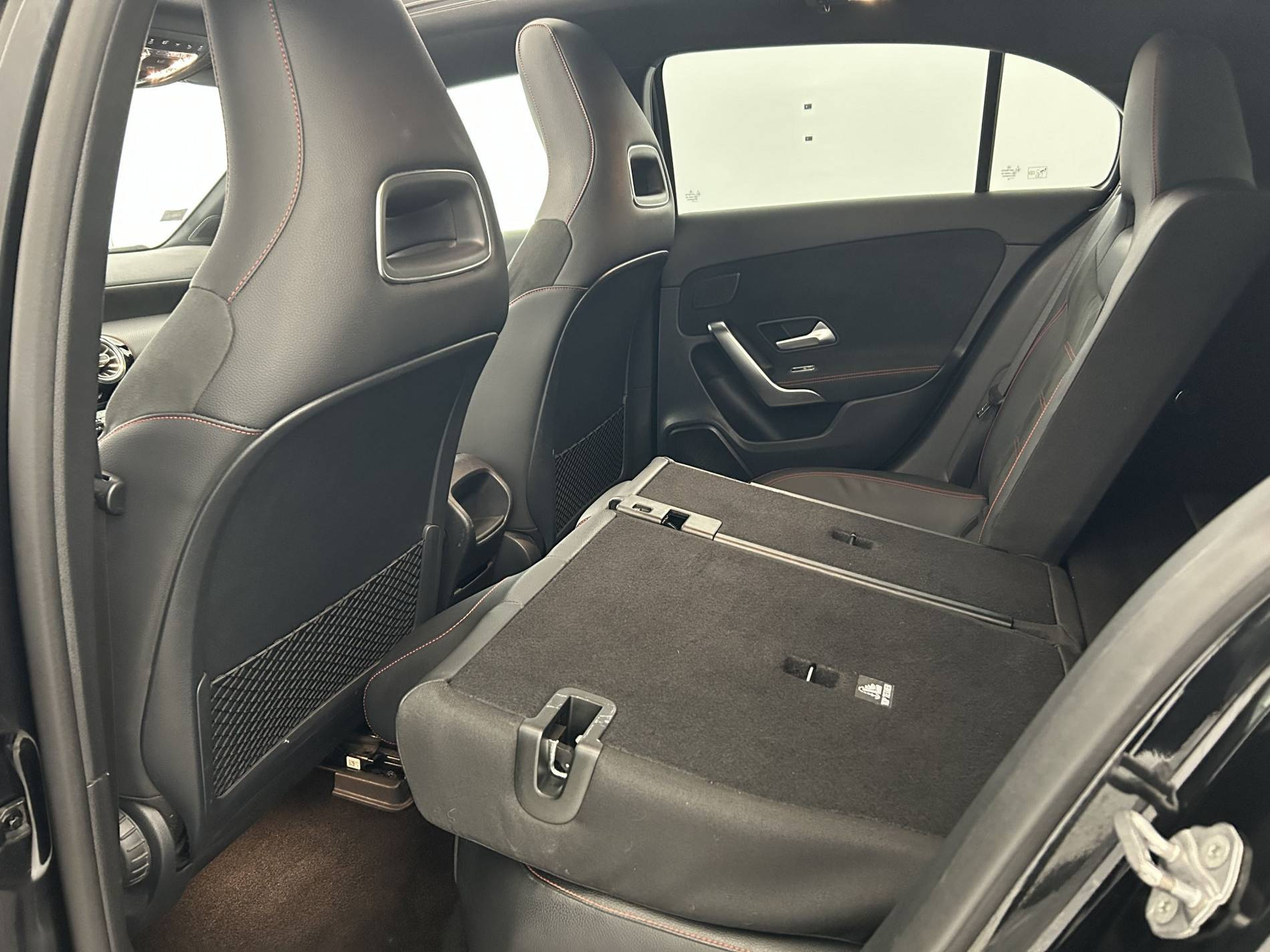 Vente en ligne Mercedes Classe A  180 d 7G-DCT au prix de 25 490 €