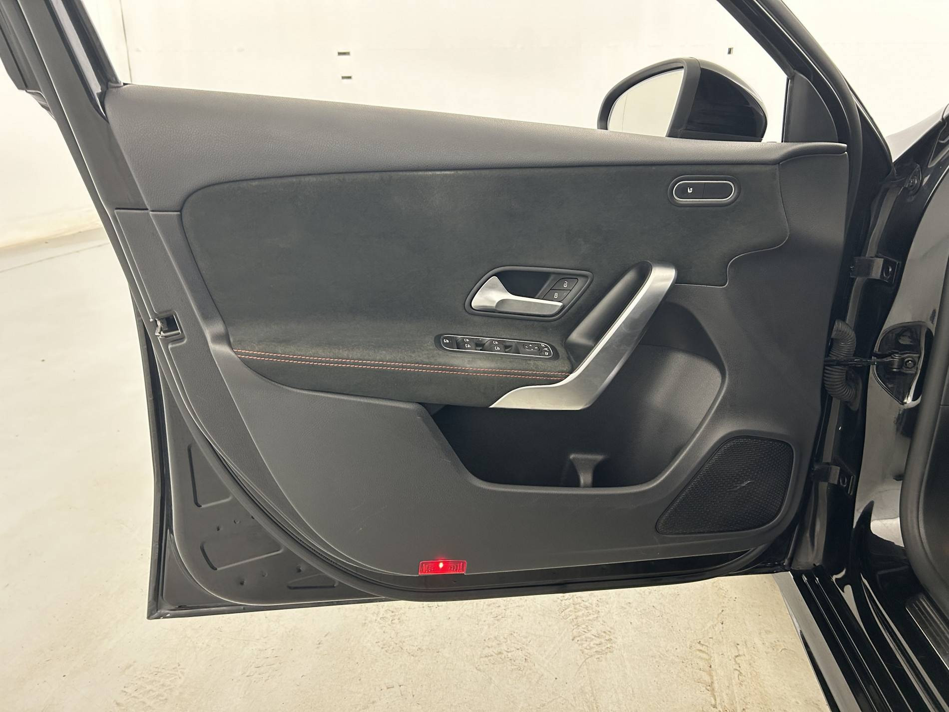 Vente en ligne Mercedes Classe A  180 d 7G-DCT au prix de 25 490 €