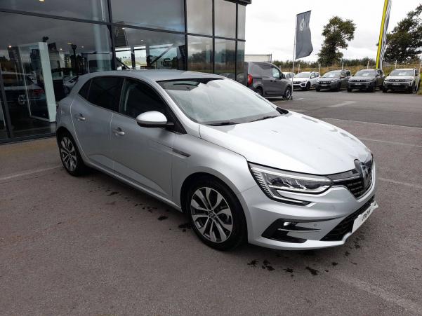 Vente en ligne Renault Megane 4  TCe 140 EDC au prix de 22 590 €