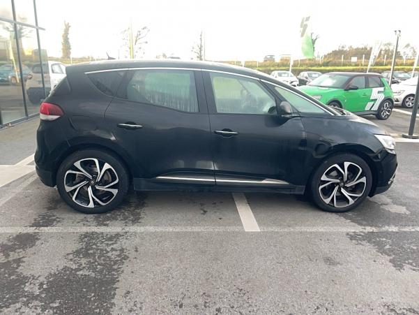 Vente en ligne Renault Scenic 4 Scenic Blue dCi 120 au prix de 17 990 €