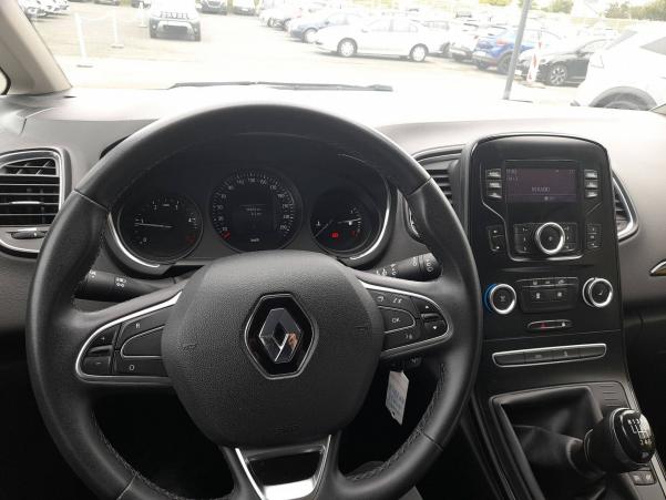 Vente en ligne Renault Grand Scenic 4 Grand Scenic Blue dCi 120 au prix de 17 890 €