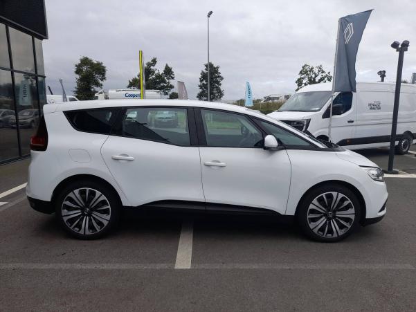 Vente en ligne Renault Grand Scenic 4 Grand Scenic Blue dCi 120 au prix de 17 890 €